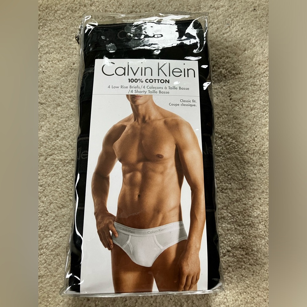 Calvin Klein 100% cotton low rise briefs Black (4 briefs)